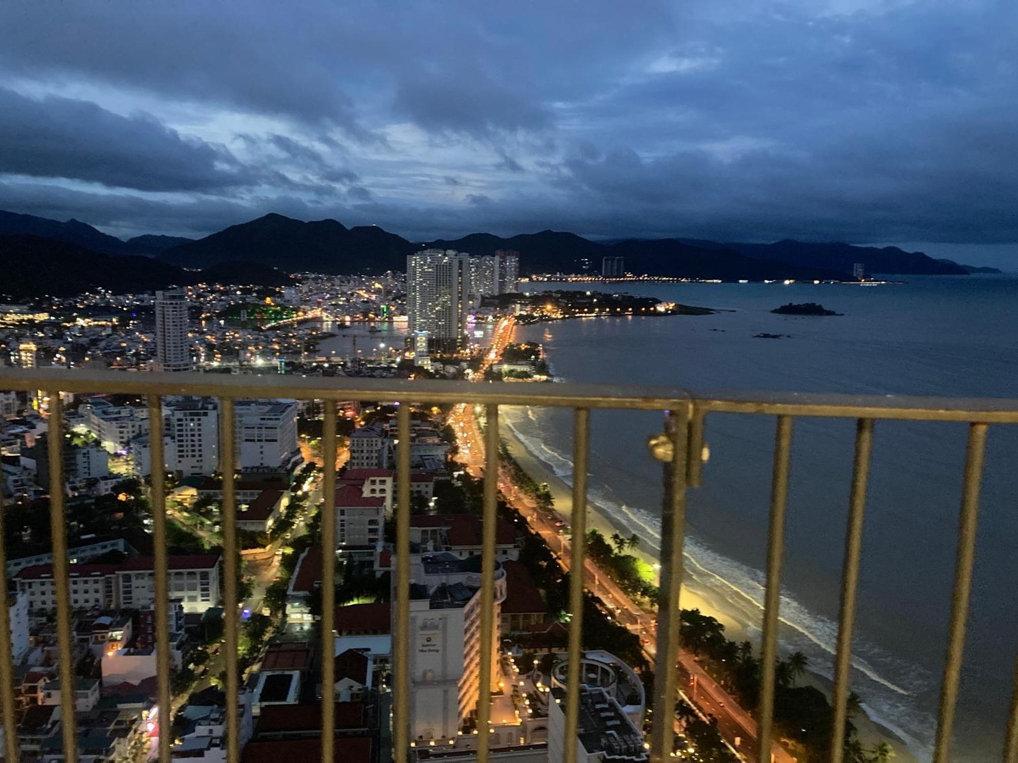 Can Ho Gold Coast O Nha Trang View Bien - Vivastay Extérieur photo